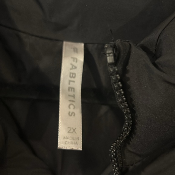 Fabletics - Hartley Black Vest - 2X - Picture 2 of 4